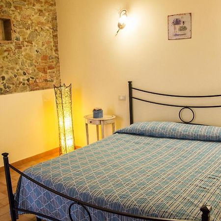 Room In Farmhouse - Apartment In Farmhouse Casolare Dei Fiori Chiesina Uzzanese エクステリア 写真