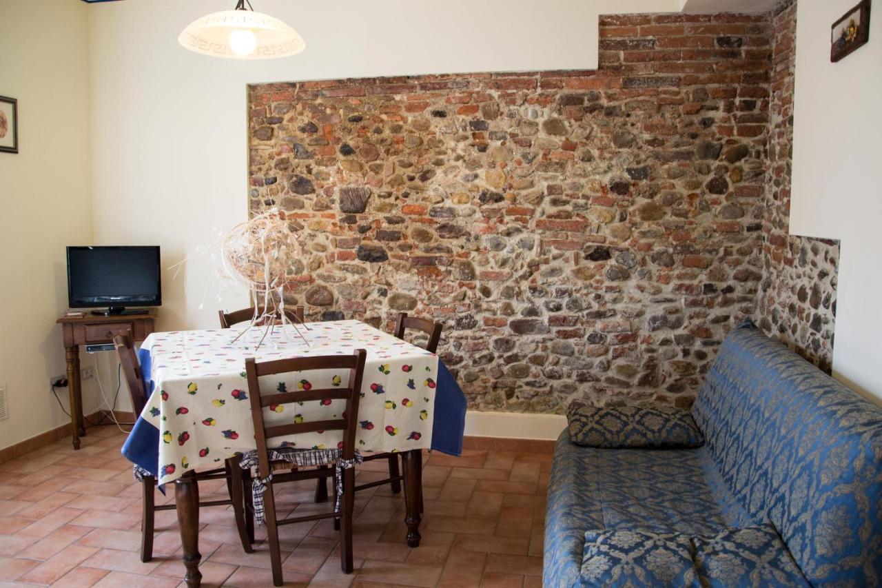 Room In Farmhouse - Apartment In Farmhouse Casolare Dei Fiori Chiesina Uzzanese エクステリア 写真